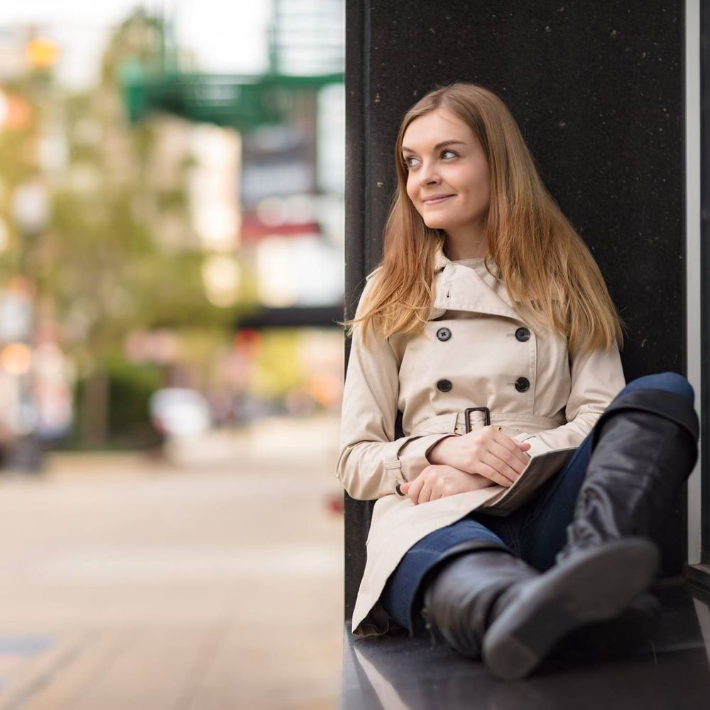 Meet your Posher, Caitlin!
